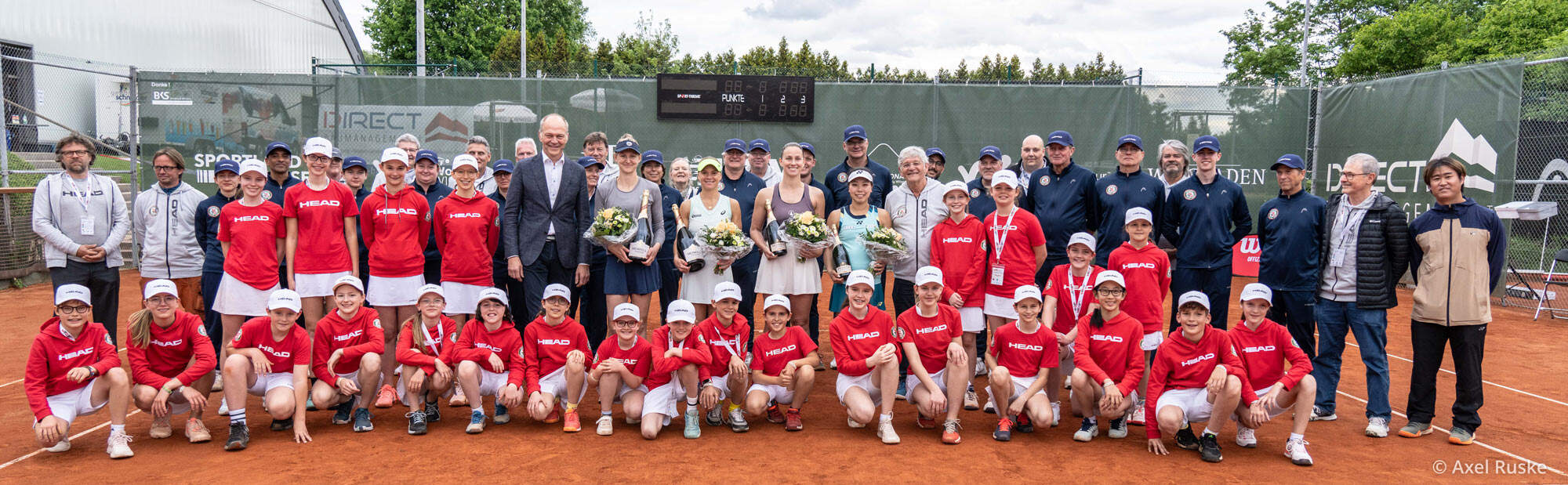 Gruppenfoto nach dem Tennisturnier