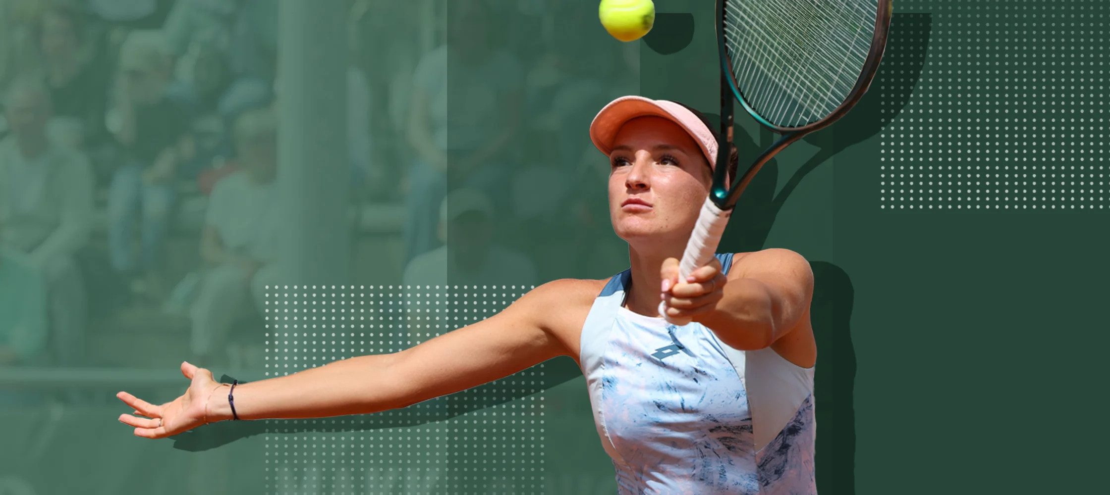 Tennisspielerin beim Volley